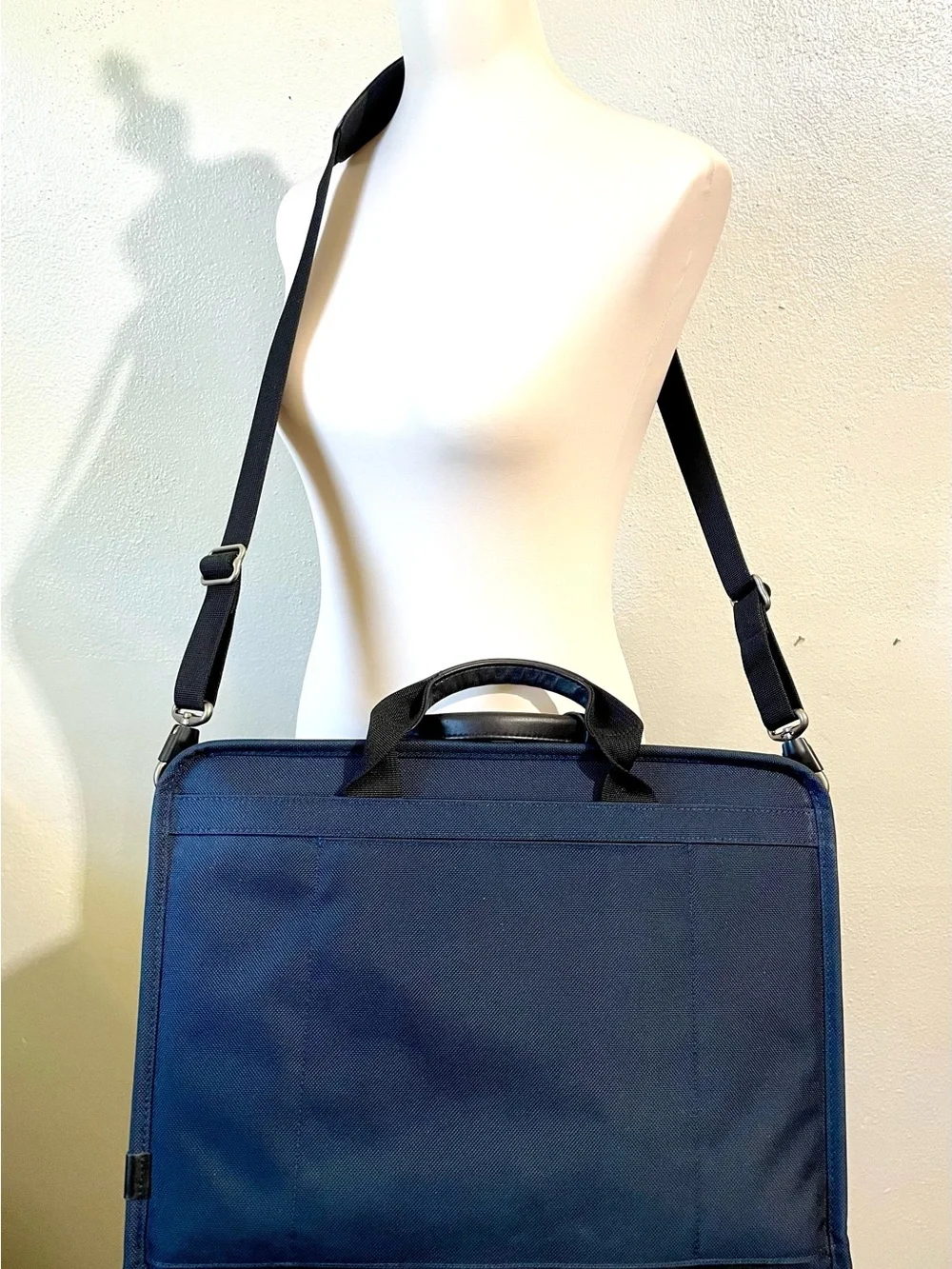 Tumi Alpha Ballistic Nylon Expandable Laptop Briefcase Shoulder Bag Navy Commute